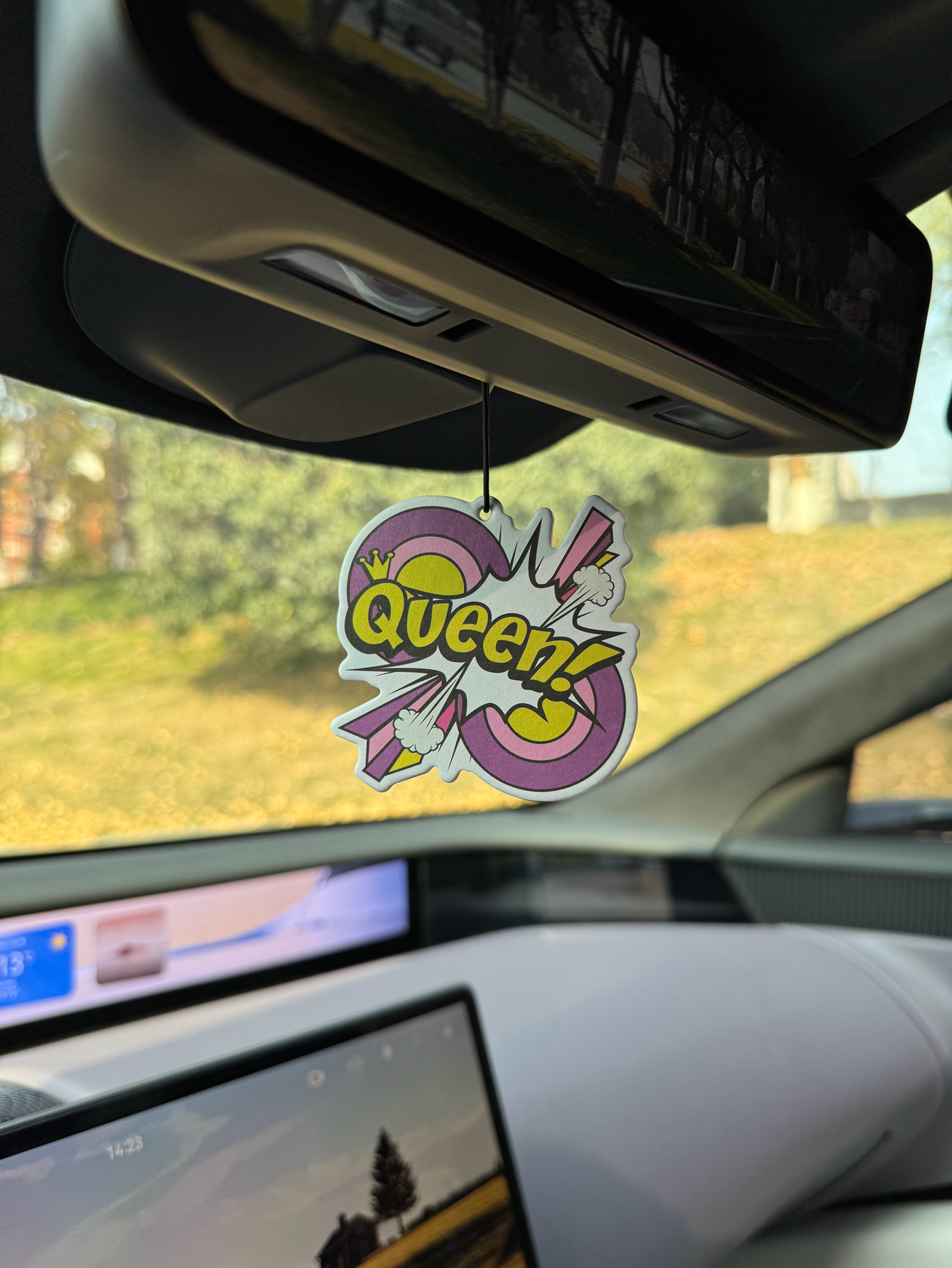 Queen! Freesia and English Pea - Fragrance Queen Perfume 评论和价格